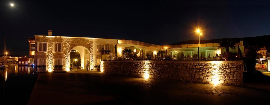 Cesme Marina Konukevi Buitenkant foto